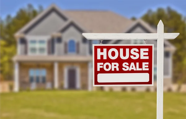 Home For Sale Sign in Front of New House — Stock Photo, Image