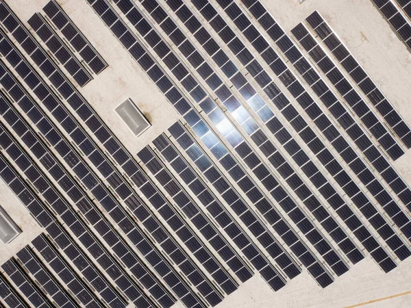 Aerial View Solar Panels Mounted Roof Large Industrial Building Warehouse — Zdjęcie stockowe