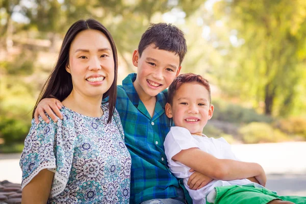 Outdoor Portrait Mixed Race Chinese Caucasian Brothers Mother — 图库照片