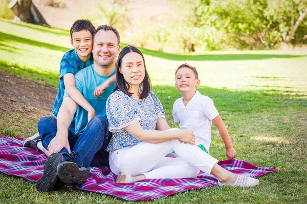 Outdoor Portrait Mixed Race Chinese Caucasian Family — Zdjęcie stockowe