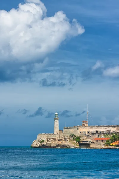 Vista vertical do castelo de El Morro em Havana — Fotografia de Stock