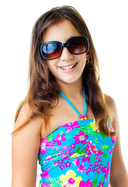 Menina hispânica vestindo um maiô e óculos de sol — Fotografia de Stock