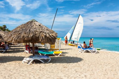 turistler varadero Küba plaj keyfi