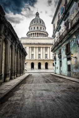 sokak eski Capitol'de ha önde gelen yapı çökmekte olan