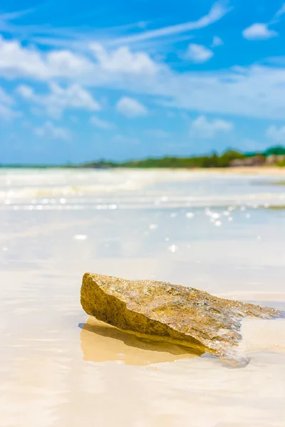 Spiaggia tropicale vergine a Coco Key (Cayo Coco) a Cuba — Foto Stock