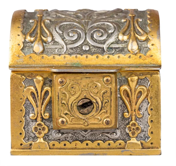 古代黄金宝箱上白色孤立 — 图库照片