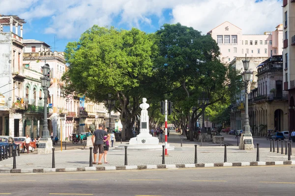 El famoso bulevar de El Prado en La Habana —  Fotos de Stock