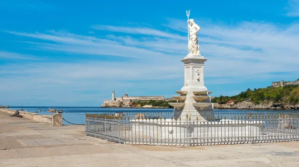 El Morro in Havana with a statue of Neptune — Stock Photo, Image