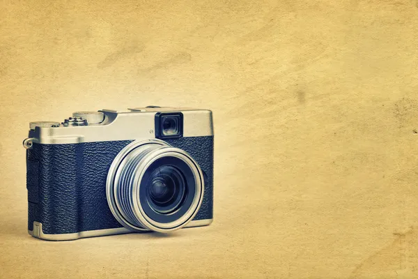 Caméra vintage sur fond texturé — Photo