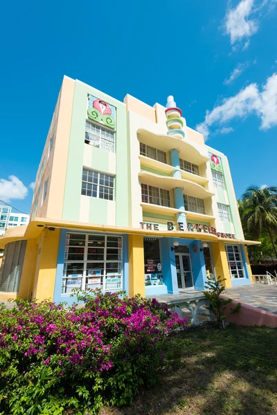 Art Deco architecture at Ocean Drive in South Beach, Miami — Stock Photo, Image