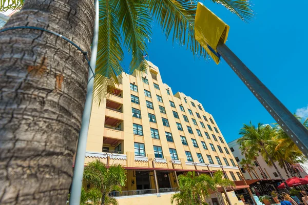 Art Deco architecture at Ocean Drive in South Beach, Miami — Stock Photo, Image