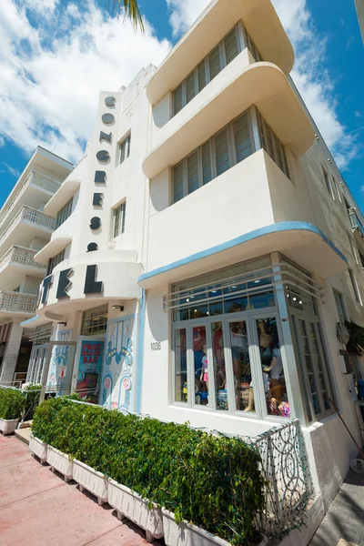 Art Deco architecture at Ocean Drive in South Beach, Miami — Stock Photo, Image