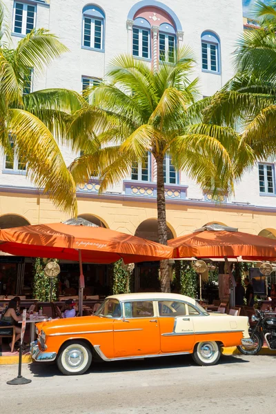 Arquitectura Art deco en ocean drive en south beach, miami — Stockfoto