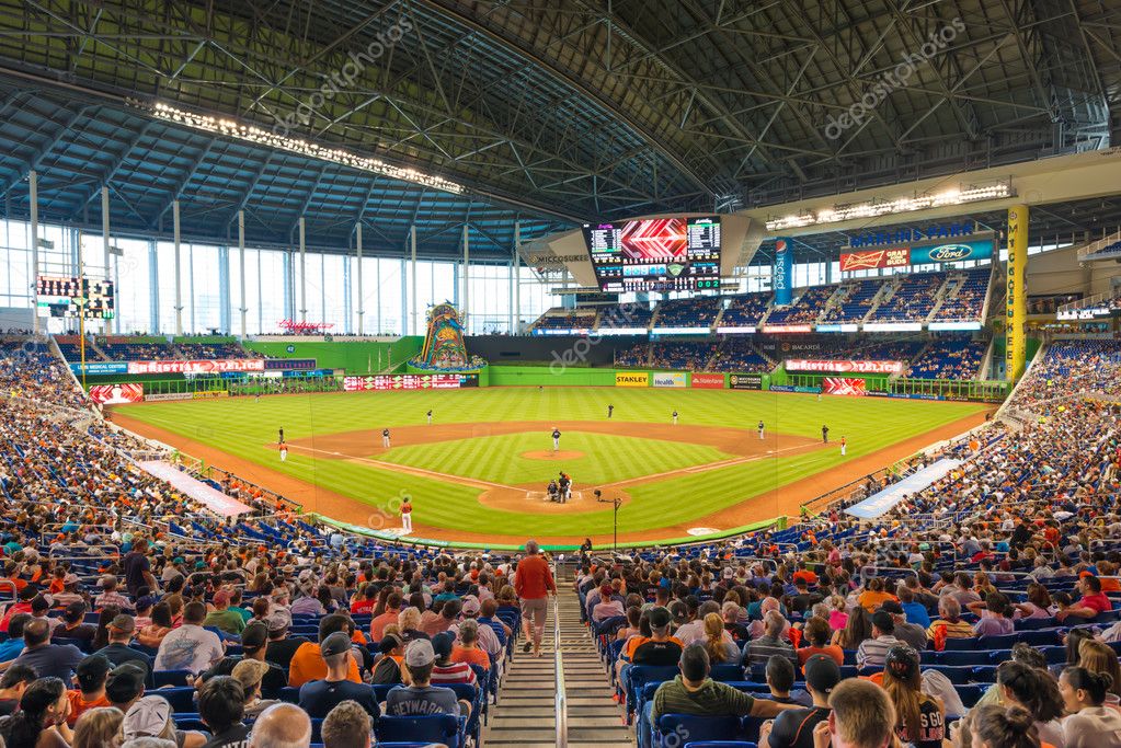 VISITANDO EL ESTADIO DE LOS MARLINS