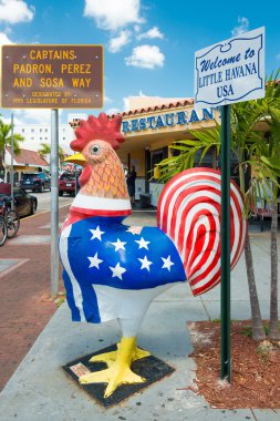 sembolik horoz heykeli küçük Havana, miami