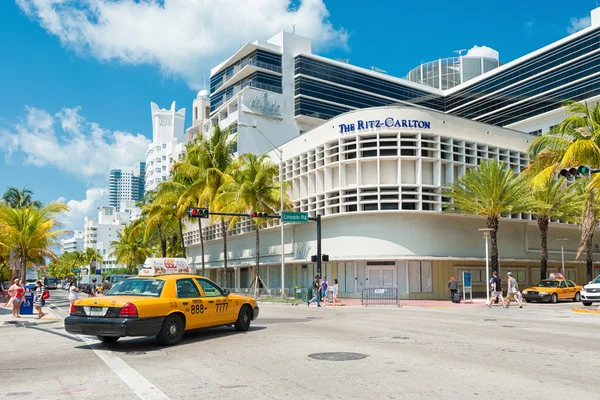 Berömda art deco-hotell i south beach, miami — Stockfoto