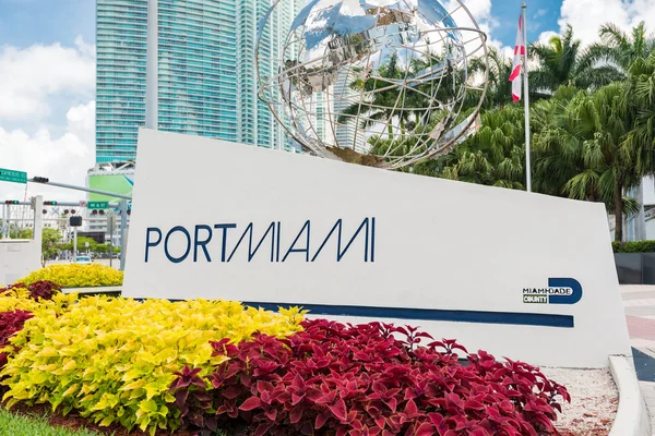 Sign at the entrance of the Port of Miami — Stock Photo, Image