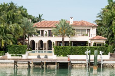 Yıldız Adası, miami lüks malikane