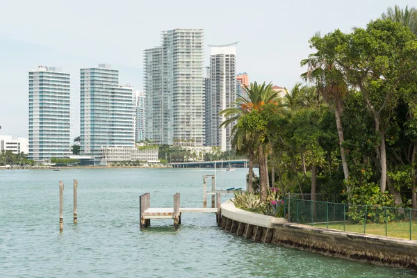 A miami beach modern residencial épületek — Stock Fotó