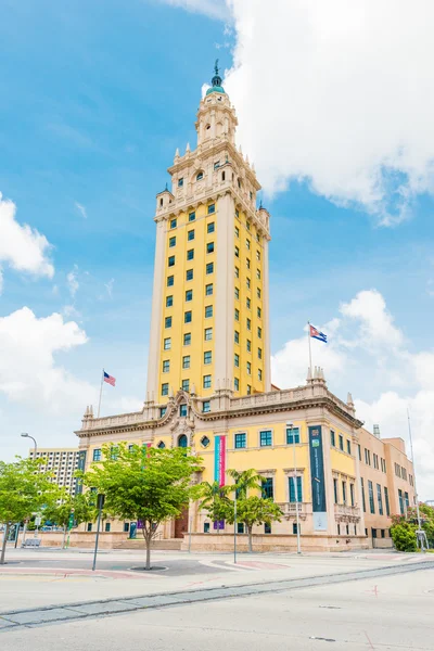 A downtown Miami szabadság-torony — Stock Fotó