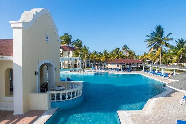 キューバのバラデロビーチにあるイベロスタープラヤアラメダホテル — ストック写真