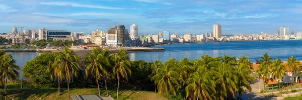 Πανοραμική θέα της πόλης της Αβάνας στην Κούβα — Φωτογραφία Αρχείου