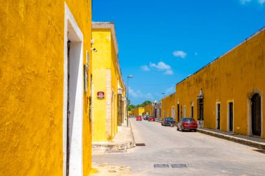 Typical yellow houses at the magical town of Izamal in Yucatan, Mexico