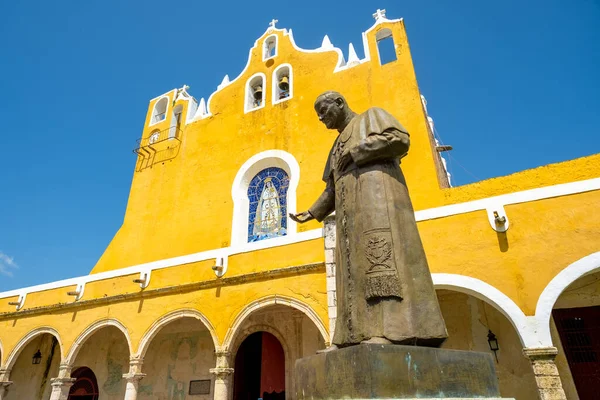 Μοναστήρι San Antonio Franciscan Στην Κίτρινη Πόλη Izamal Στο Γιουκατάν — Φωτογραφία Αρχείου