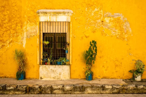 Typical Old Yellow House Magical Town Izamal Yucatan Mexico —  Fotos de Stock