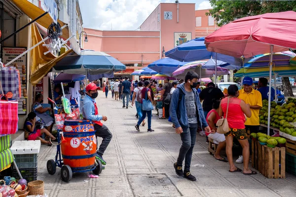 Merida Mexico Sierpień 2022 Rynek Uliczny Sprzedający Żywność Tradycyjne Produkty — Zdjęcie stockowe