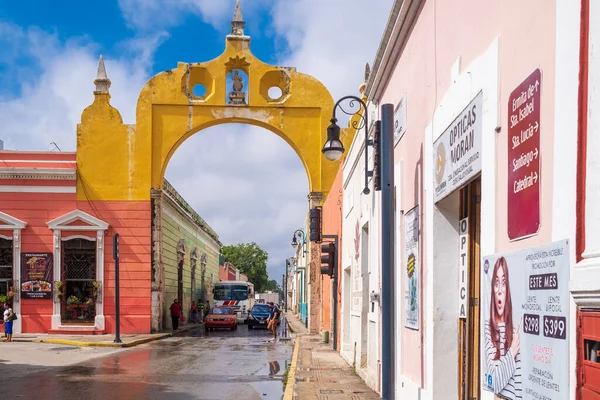 Merida Mexico August 2022 Urban Scene Next Historic Arco San — Stock Photo, Image