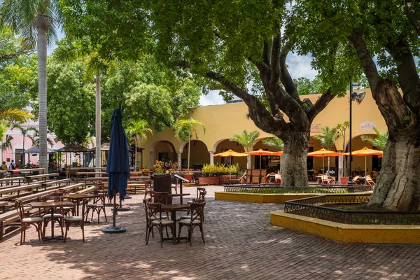Merida México Agosto 2022 Parque Santa Lucia Rodeado Por Restaurantes — Fotografia de Stock