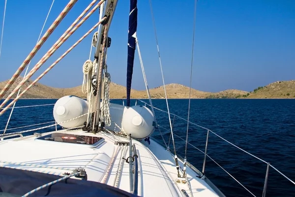 Adriyatik Denizi üzerinde yelken — Stok fotoğraf