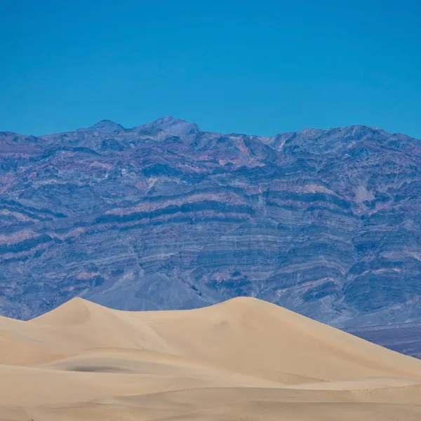 Nádherné písečné duny v death valley, Kalifornie, usa — Stock fotografie