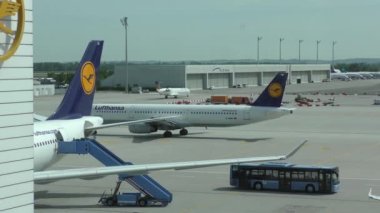 Münih 'te havaalanındaki uçaklar