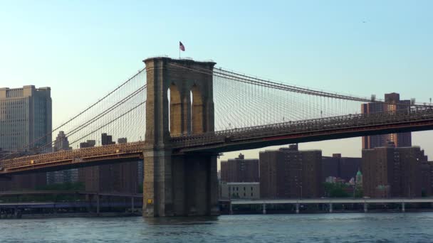 Brooklyn Bridge East River Viewed New York City Lower Manhattan — Stockvideo