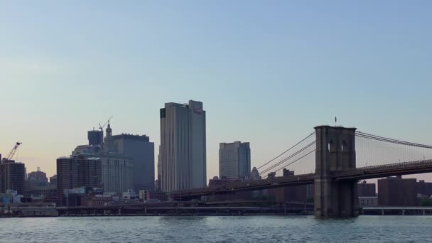 Brooklyn Bridge East River Viewed New York City Lower Manhattan — 图库视频影像