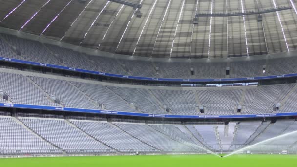 ドイツ ミュンヘン 2015年6月28日 アリアンツ アリーナ サッカースタジアム ドイツ ミュンヘン スタジアムの収容人数は約70 000人で — ストック動画