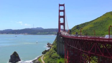 Golden Gate Köprüsü 'nde trafik, San Francisco, California, Usa, yaklaşık Nisan 2017