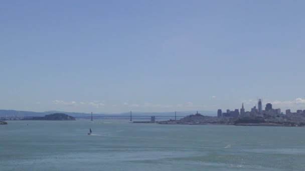 San Francisco Skyline Seen Golden Gate Bridge View Vista Point — Stockvideo