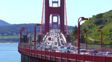 Golden Gate Köprüsü 'nde trafik, San Francisco, California, Usa, yaklaşık Nisan 2017