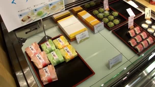 奈良市食料品店の棚の美しい旅の映像 — ストック動画