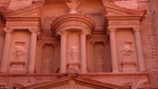 Petra Jordan Circa 2016 Low Angle View Facade Treasury Building — Video Stock