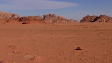 Ürdün Haşim Krallığı 'ndaki Wadi Rum Çölü' nün güzel manzarası, aynı zamanda Ay Vadisi olarak da bilinir.