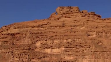 Ürdün Haşim Krallığı 'ndaki Wadi Rum Çölü' nün güzel manzarası, aynı zamanda Ay Vadisi olarak da bilinir.