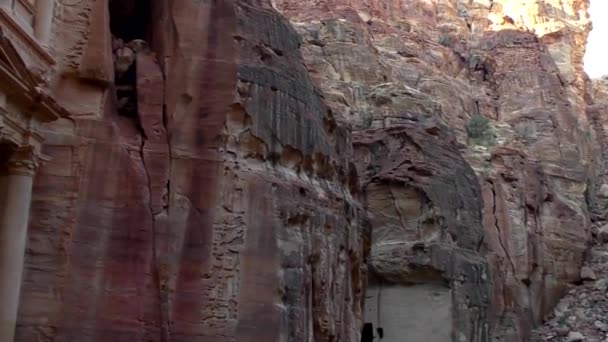 Petra Jordan Circa 2016 Low Angle View Facade Treasury Building — Vídeo de Stock