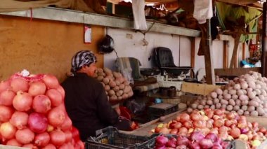 Unidentified people at a market in Kabul, the capital of Afghanistan, circa May 2019