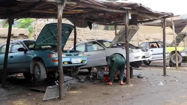Taller Reparación Automóviles Kabul Capital Afganistán Alrededor Mayo 2019 — Vídeos de Stock