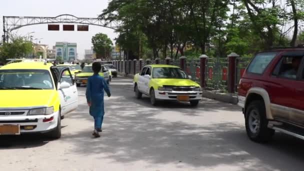 Street Traffic Kabul Capital Afghanistan Circa May 2019 — Vídeo de Stock