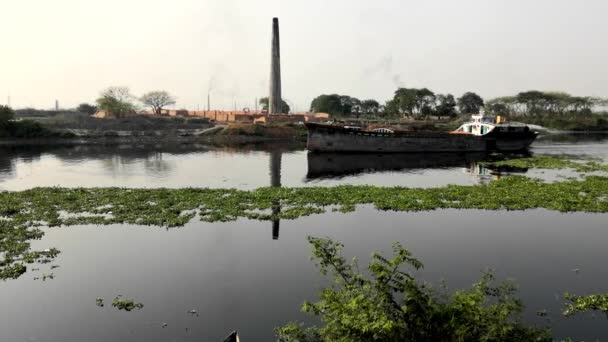 Buriganga River Southwest Outskirts Dhaka Capital Bangladesh Circa March 2020 — Vídeo de stock